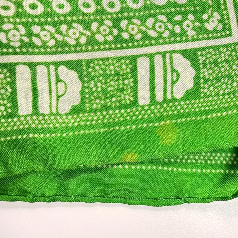 Echo Hand Rolled Green Satin Square Scarf Vintage Bandana Print Retro Mod 27'X26